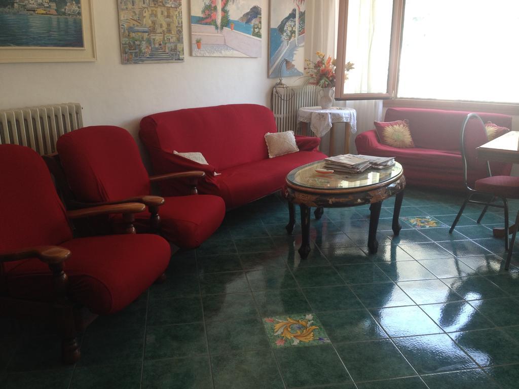 Villaverde Позитано Екстериор снимка